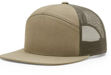 7‑Panel Flat‑Bill Trucker Hats with Engraved Patches for Modern, Brand‑Forward Merch
