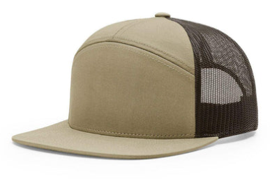 7‑Panel Flat‑Bill Trucker Hats with Engraved Patches for Modern, Brand‑Forward Merch